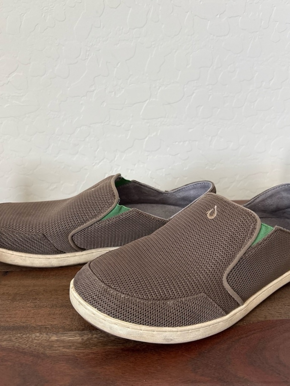 OluKai Nohea Men's Sz 9 Mesh Slip-On Mustang-Lime Loafer Slides Sidewalk Surfer